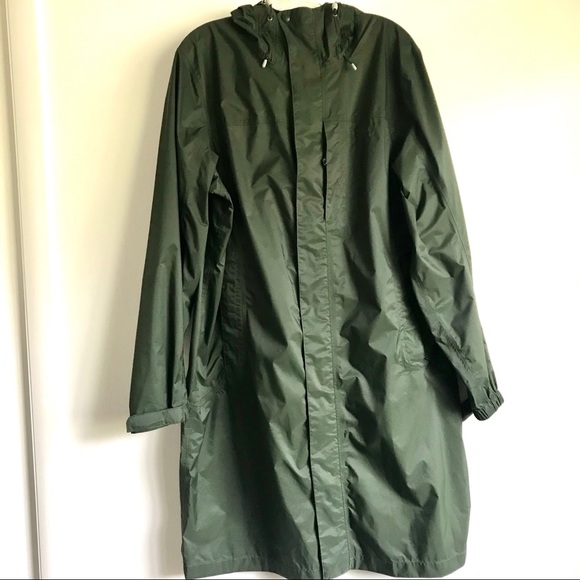 Men’s L.L. Bean Long Rain Jacket - Picture 9 of 10